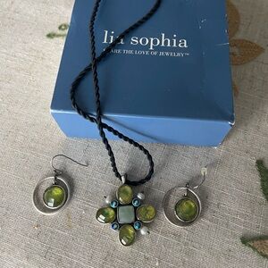 Lia Sophia "Bloommates" Mother of Pearl, Resin, Silver Earrings & Necklace Set
